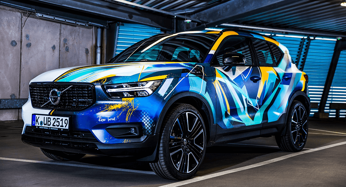 Wer bietet mit? Volvo XC40 im Graffiti-Design by René Turrek wird für „Ein Herz für Kinder“ versteigert